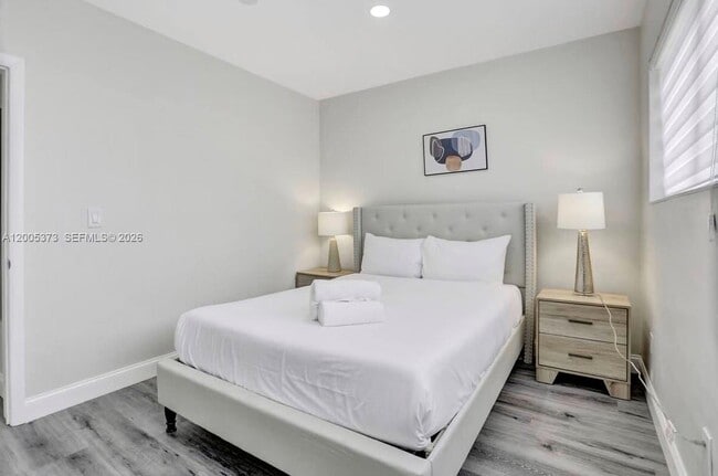 Photo - 10006 E Bay Harbor Dr Unit 13