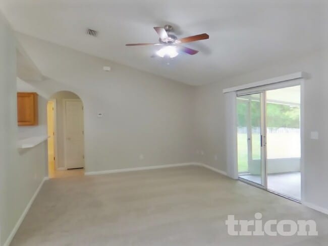 Photo - 2750 Archer St