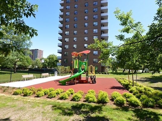 Building Photo - 30 Carabob Court