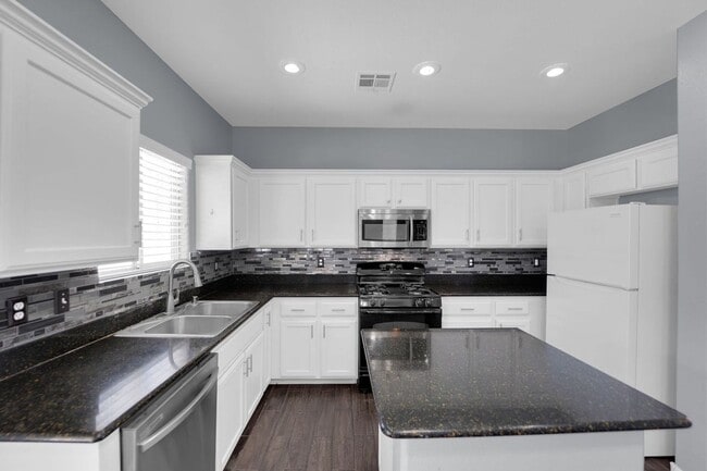 Photo - 7861 Juniper Forest St