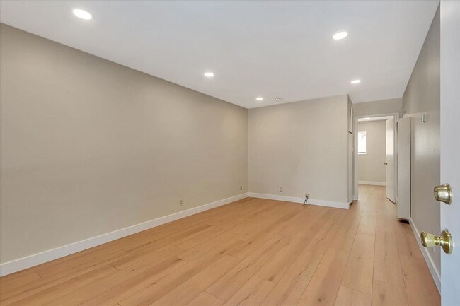 Photo - 557 Troy Dr Unit 2