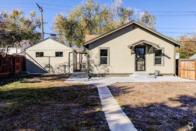 Front of the House - 915 Irving St Rental