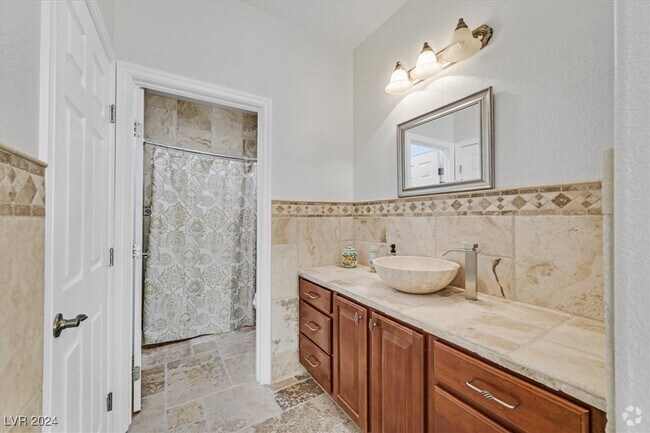 Building Photo - 2738 Kingclaven Dr Rental