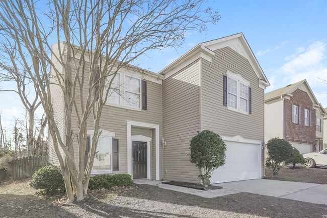 Photo - 712 Winborne Ave SW