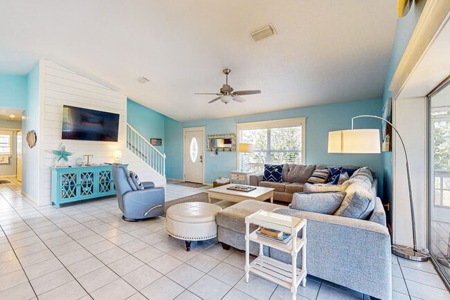 Photo - 721 Holly Rd Unit SI ID1591347P