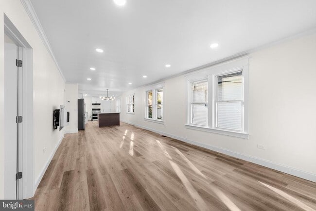 Photo - 257 Homecrest Ave