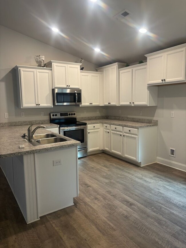 Photo - 135 BrookLawn Dr