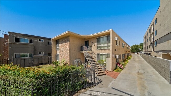 Building Photo - 6045 Hazelhurst Pl Unit 7-7 Rental