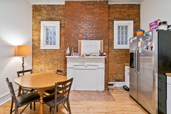 Photo - 2120 E Carson St