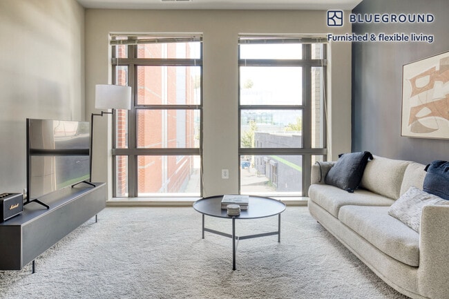 Building Photo - 305 10th Street South Rental
