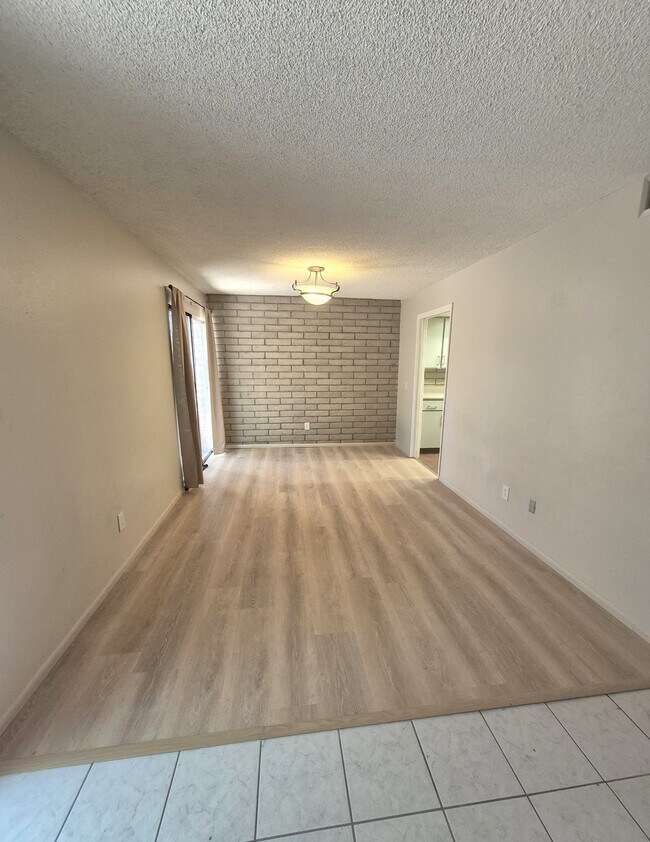 Photo - 5701 E Glenn St