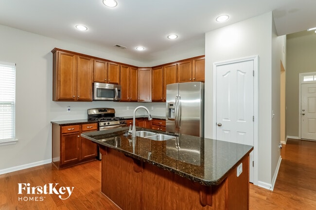 Photo - 3012 Canopy Dr