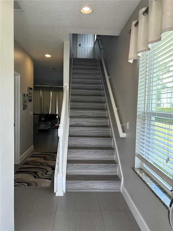 1421 Retreat Cir