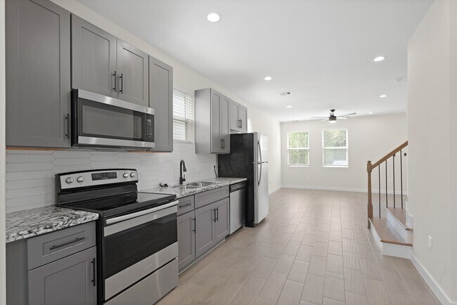 Building Photo - 5544 Shreveport Blvd