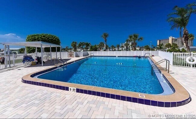 10701 S Ocean Dr