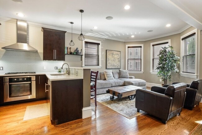 Photo - 15 Howell St Unit 1
