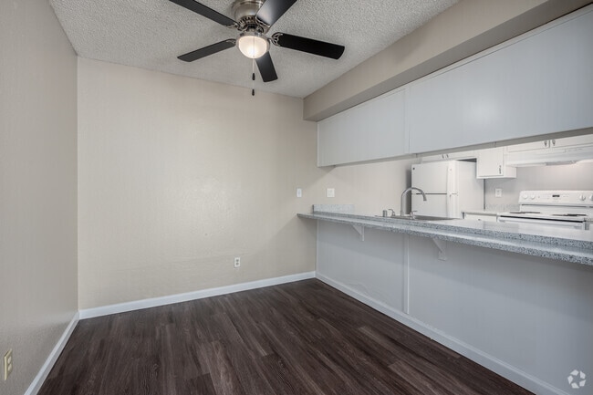 2BR, 1BA - 750SF - Dining Room - The Grove Apartments