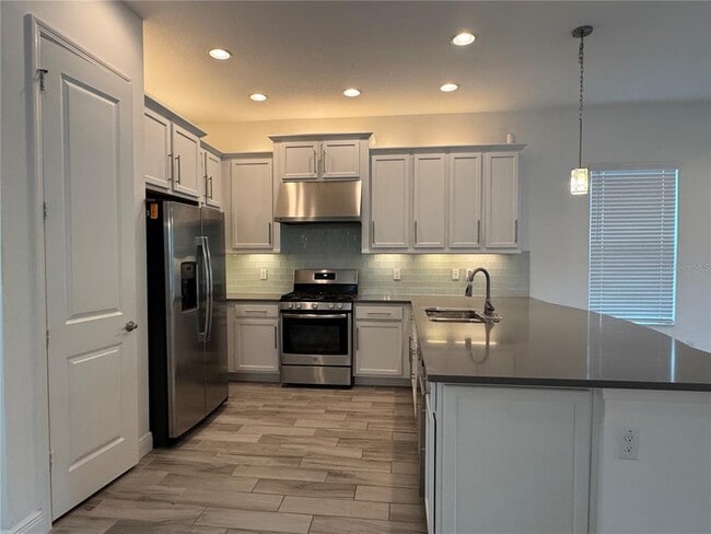 Photo - 30788 Lindentree Dr