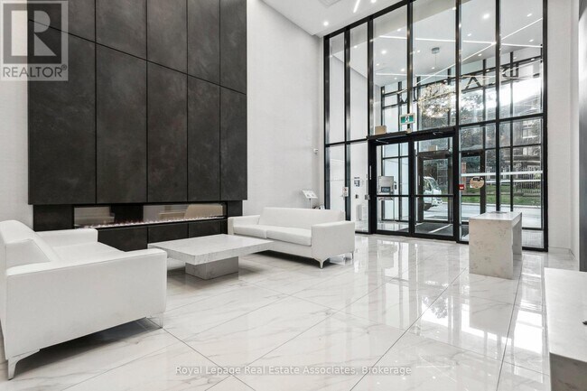 Photo - 15 Queen St S Unit 1702