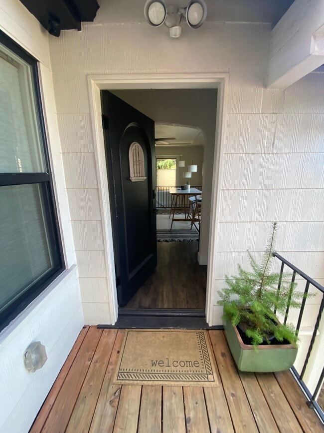 Building Photo - 214 Naval Ave Rental