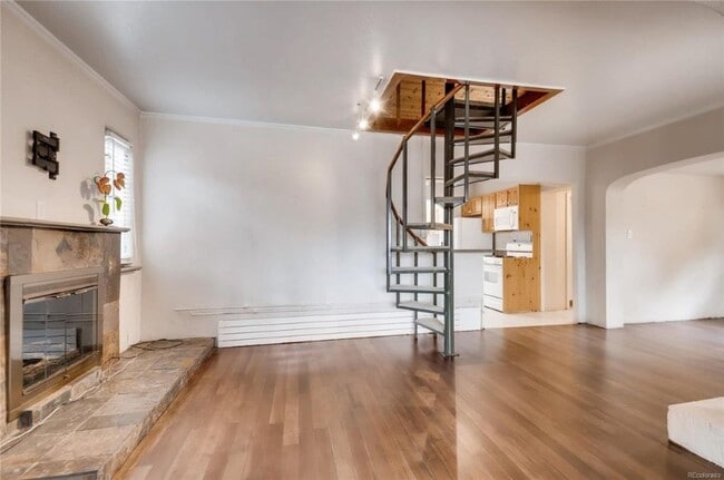 Photo - 3825 E 2nd Ave