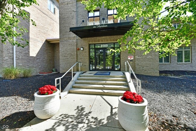 Building Photo - 8555 One W Dr Unit 309