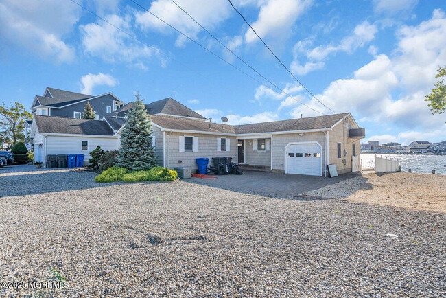 Photo - 68 Blue Heron Dr