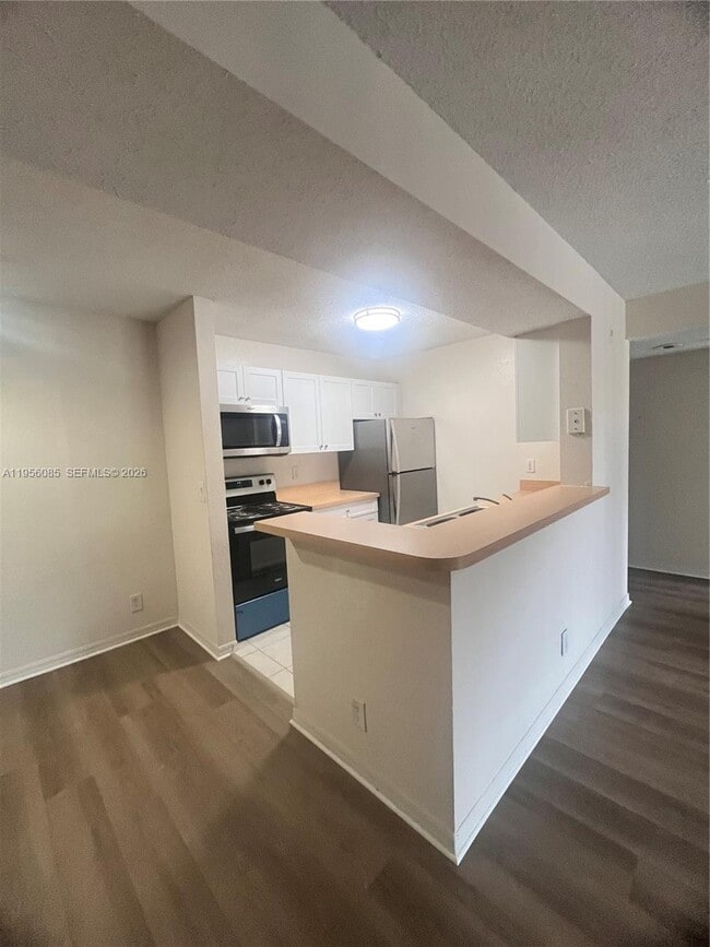 Building Photo - 4035 W McNab Rd Unit F206