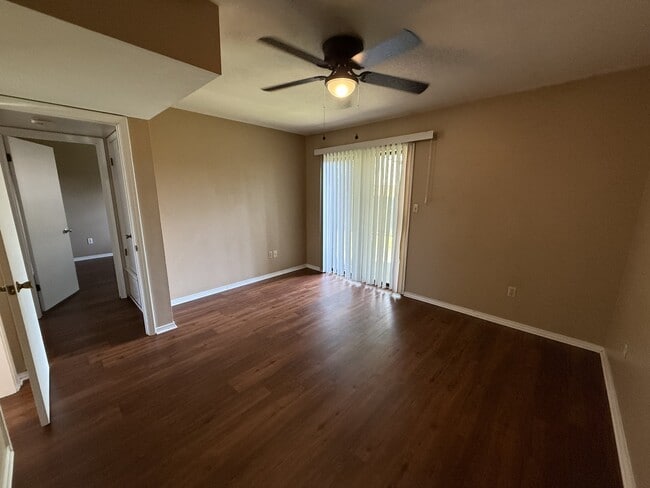 Photo - 2626 W C St