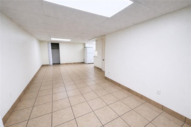 Photo - 220 Sandy Springs Pl NE