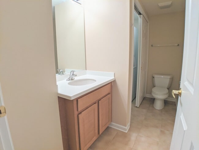 Photo - 601 W Rand Rd