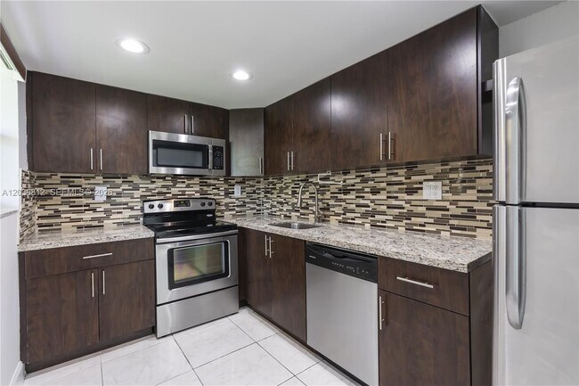 9180 Fontainebleau Blvd Unit 103