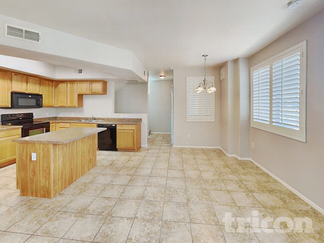 Photo - 16825 N 14th St