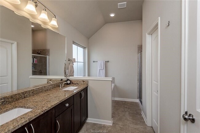 Building Photo - 4145 Shallow Creek Loop Rental