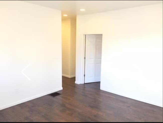 Photo - 102 N Gilfillan St