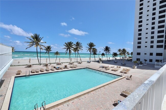 Building Photo - 2401 S Ocean Dr Unit 806