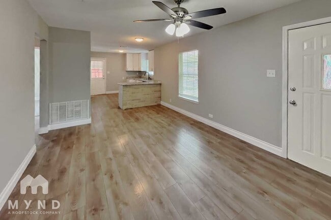 Photo - 150 Venice St