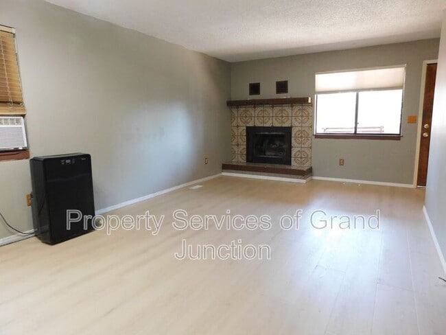 Photo - 1805 Aspen St Unidad B