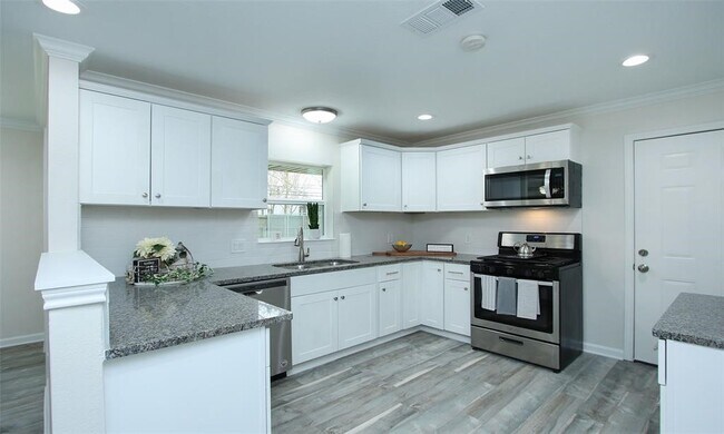 Photo - 8741 Blankenship Dr
