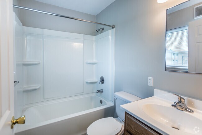 1BR, 1BA - 525SF - Bathroom - Sunset Village Apartments