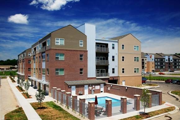 Pinhook Flats at Aksarben Village