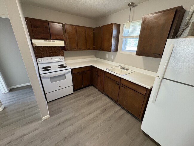 Photo - 1502 W South St