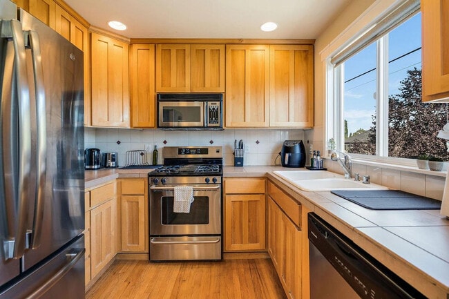 Photo - 219 Nickerson St Unidad ID1036023P