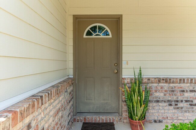 406 Arbor Lake Dr