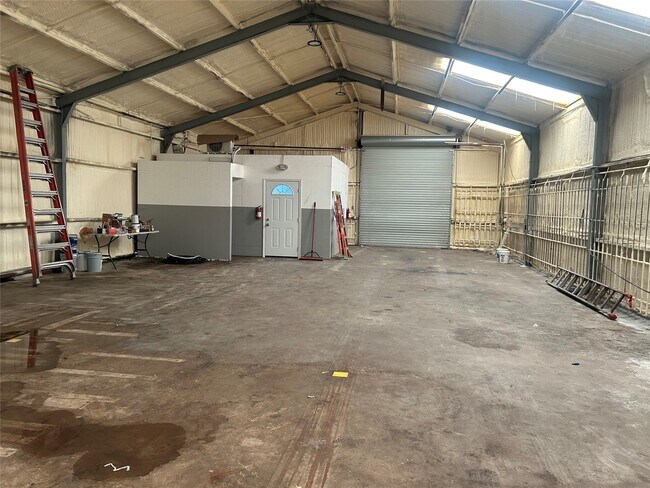 Photo - 6936 Lozier St