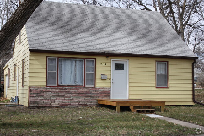 Building Photo - 209 N Wilmoth Ave Rental