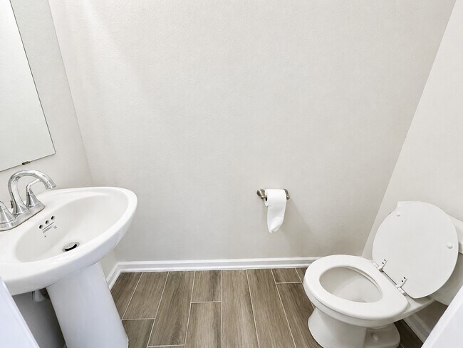 Photo - 21018 Camberwell Beauty Ln