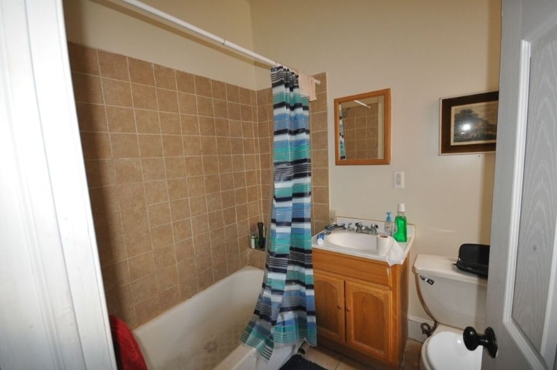 Photo - 1867 Willington St