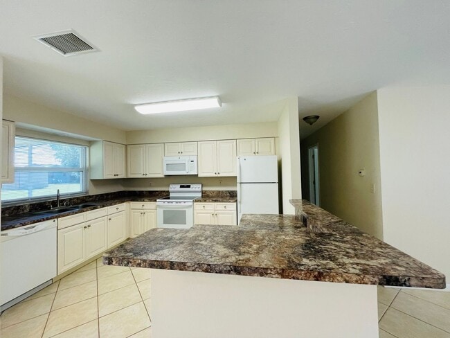 Photo - PORT CHARLOTTE ANNUAL RENTAL