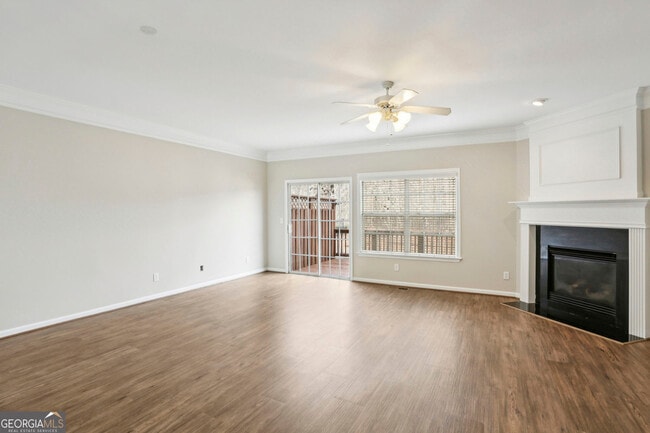 Photo - 642 Bernay Way
